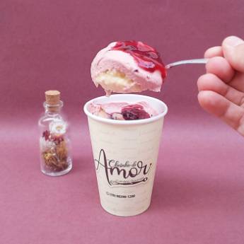 Comprar o produto de Bolo no Pote Frutas Vermelhas com Brigadeiro Branco em Bolo no Pote em Americana, SP por Solutudo