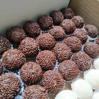 Comprar o produto de Brigadeiro tradicional em Doces em Itupeva, SP por Solutudo