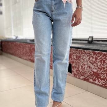 Comprar o produto de Calça feminina adulta Corte reto Ognus em A Classificar em Uberlândia, MG por Solutudo