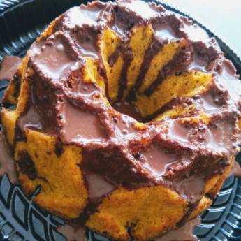 Comprar o produto de Bolo funcional de cenoura com cobertura de cacau em Outros Doces em Jundiaí, SP por Solutudo