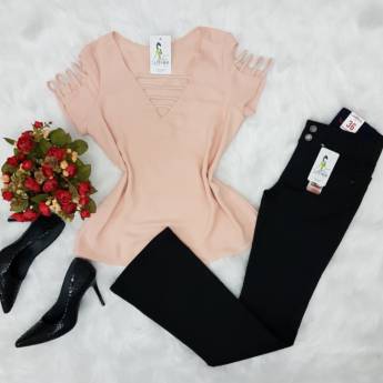 Comprar o produto de Blusa com pérolas em Blusas em Bauru, SP por Solutudo