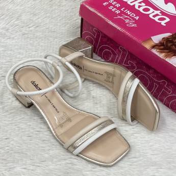 Comprar o produto de Sandália adulta Dakota em A Classificar em Uberlândia, MG por Solutudo