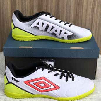 Comprar o produto de Chuteira Indoor adulta Umbro em A Classificar em Uberlândia, MG por Solutudo