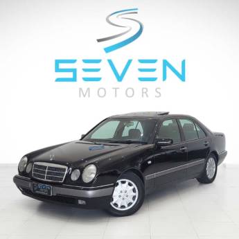 Comprar o produto de MERCEDES-BENZ E 420 4.2 V8 32V 4P ELEGANCE AUTOMÁTICO- 1996/1997 em Carros pela empresa Seven Motors Concessionária em Botucatu, SP por Solutudo