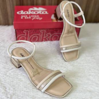 Comprar o produto de Sandália Dakota feminina adulta  em Calçados, Roupas e Bolsas em Uberlândia, MG por Solutudo