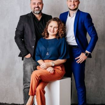 Comprar o produto de 8ES - Serviço/Empresarial Personal Stylist para produção de redes sociais, vídeos e fotos corporativos em Consultoria em Gestão de Negócios pela empresa Escritório Ampulheta AR - Consultorias e Serviços de Imagem Pessoal e Moda em Botucatu, SP por Solutudo