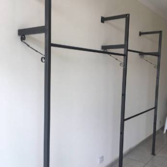 Comprar o produto de Arara de Roupas Estilo Industrial  em Americana  em Nossos Serviços em Americana, SP por Solutudo