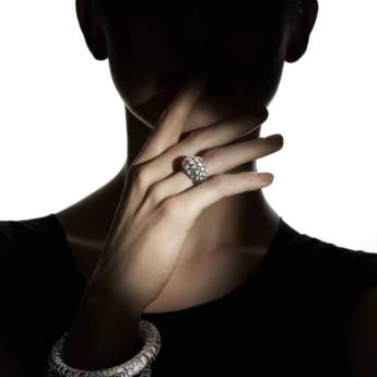 Comprar o produto de 7S - Serviço Personal Shopper Luxo em Beleza, Estética e Bem Estar pela empresa Escritório Ampulheta AR - Consultorias e Serviços de Imagem Pessoal e Moda em Botucatu, SP por Solutudo