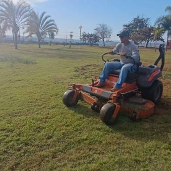 Comprar o produto de Serviços de Roçada e Aplicação de Herbicidas – Souza Jardinagem em Santa Cruz do Rio Pardo em Jardinagem em Santa Cruz do Rio Pardo, SP por Solutudo
