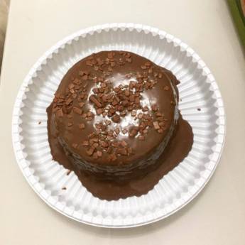 Comprar o produto de Mini bolo Vulcão de chocolate  em Bolos e Doces em Bauru, SP por Solutudo