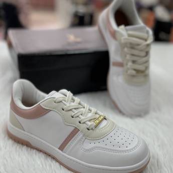Comprar o produto de Tênis Vizzano feminino adulto  em Calçados Femininos pela empresa Lojas Dom Flavittos em Uberlândia, MG por Solutudo