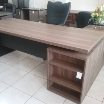 Comprar o produto de Mesa Conjunto Pé Balcão em Tamburato em A Classificar em Dourados, MS por Solutudo