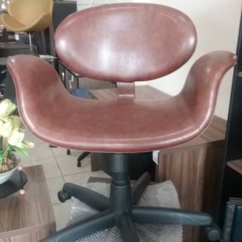 Comprar o produto de Poltrona Giratória para Bancada com base a gás e ralax em A Classificar em Dourados, MS por Solutudo