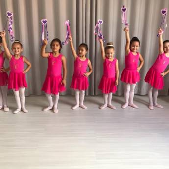 Comprar o produto de Aulas com metodologia especializada no ballet clássico para crianças de 3 a 5 anos em Escolas - Studios de Dança em Botucatu, SP por Solutudo