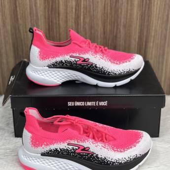 Comprar o produto de Tênis feminino Adrun em A Classificar em Uberlândia, MG por Solutudo