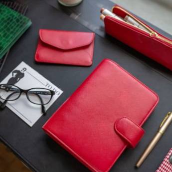 Comprar o produto de 1C - Consultoria Estratégica de Imagem Feminina em Beleza, Estética e Bem Estar pela empresa Escritório Ampulheta AR - Consultorias e Serviços de Imagem Pessoal e Moda em Botucatu, SP por Solutudo