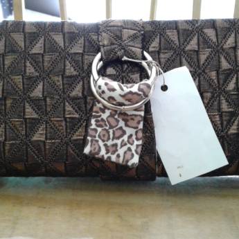 Comprar o produto de Carteira de mão feminina em A Classificar em Marília, SP por Solutudo