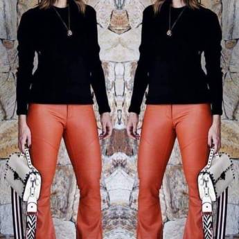 Comprar o produto de PROMOÇÃO! Temos uma semelhança na Cor Marsala e no Tamanho: 42/44 (De R$ 238,00 por R$ 120,00 no Dinheiro/Débito ou R$ 125,00 no Crédito --- SEM TROCA) em Outros em Bauru, SP por Solutudo