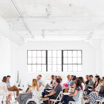 Comprar o produto de 1ES - Serviço/Empresarial - Workshop para eventos de Moda em Consultoria em Gestão de Negócios pela empresa Escritório Ampulheta AR - Consultorias e Serviços de Imagem Pessoal e Moda em Botucatu, SP por Solutudo