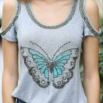 Comprar o produto de T-Shirt de Malha Bordada (Disponível no Tamanho: P) em Feminino em Bauru, SP por Solutudo