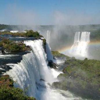 Comprar o produto de Passeio Cataratas do Iguaçu em A Classificar pela empresa Táxi em Foz do Iguaçu  em Foz do Iguaçu, PR por Solutudo