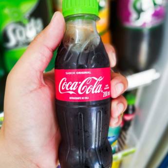 Comprar o produto de Coca Cola Garrafa 200ml em A Classificar em Boituva, SP por Solutudo