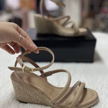 Comprar o produto de Sandália Vizzano Anabela feminina adulta em Calçados Femininos em Uberlândia, MG por Solutudo