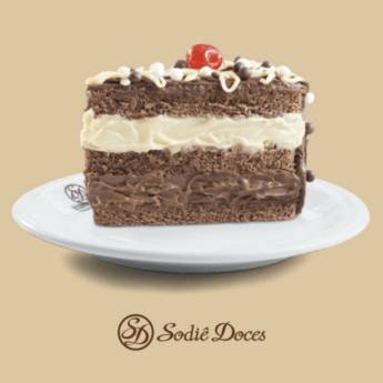 Comprar o produto de Bolo Trufado de chocolate preto e branco em Bolos em Foz do Iguaçu, PR por Solutudo