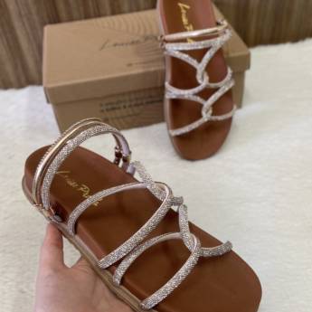 Comprar o produto de Papete Louise Prado feminina adulta  em Calçados, Roupas e Bolsas pela empresa Lojas Dom Flavittos em Uberlândia, MG por Solutudo