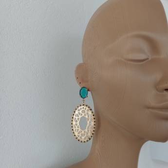 Comprar o produto de Brinco oval pedras verdes semi joia- MyF em Roupas e Acessórios em Botucatu, SP por Solutudo