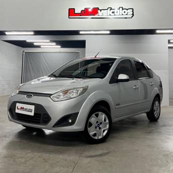 Comprar o produto de FIESTA SEDAN 1.6 8V 2011  em Carros em Esteio, RS por Solutudo
