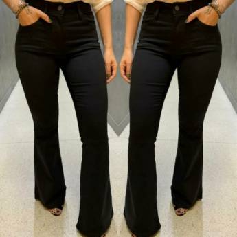 Comprar o produto de Calça Flare Black de Sarja (Semelhante a essa Disponível no Tamanho: 44). em Roupas e Acessórios em Bauru, SP por Solutudo
