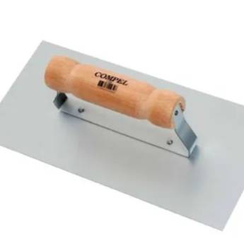 Comprar o produto de Desempenadeira de aço lisa - Compel em Materiais para Construção em Boituva, SP por Solutudo