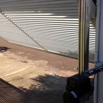 Comprar o produto de Automação de Portões em Serralheria em Atibaia, SP por Solutudo