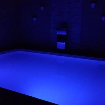 Comprar o produto de Piscina Pronta em Outros Serviços em Americana, SP por Solutudo