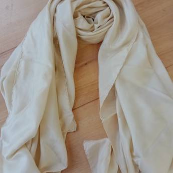 Comprar o produto de Lenço de seda pura tingimento fruta silvestre - OcF em Roupas e Acessórios em Botucatu, SP por Solutudo