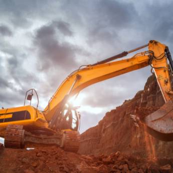 Comprar o produto de Terraplenagem com Precisão e Agilidade no Riviera XIII em Terraplanagens em Riviera de Santa Cristina XIII, SP por Solutudo