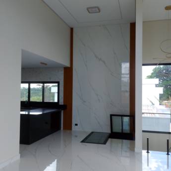 Comprar o produto de Pisos formatos grande 120x120 em A Classificar em Boituva, SP por Solutudo