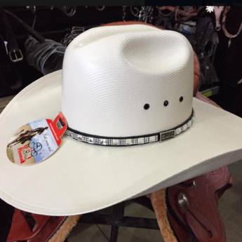Comprar o produto de Diversos modelos de chapéus ! em A Classificar em Jaboticabal, SP por Solutudo