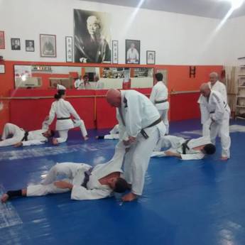 Comprar o produto de Aulas de Judô Kids e Adultos em Outros em Valinhos, SP por Solutudo