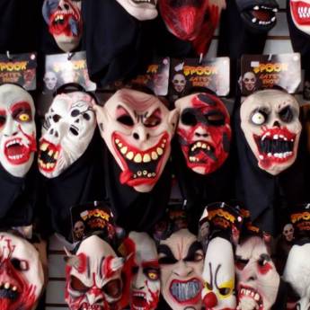 Comprar o produto de Máscaras de Monstros  em A Classificar em Itatiba, SP por Solutudo