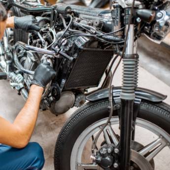 Comprar o produto de  Especialista em manutenção de Moto  em Oficinas de Motos em Botucatu, SP por Solutudo