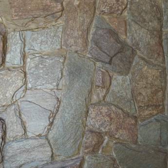 Comprar o produto de Pedra Lagoa Santa Serrada e Caco Amarela - Verde - Mesclada em Outros em Bauru, SP por Solutudo