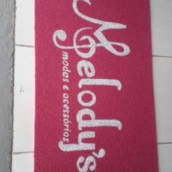 Comprar o produto de tapetes personalizados em A Classificar em Joinville, SC por Solutudo