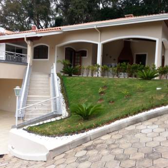 Comprar o produto de Casa condominio fechado em Venda - Casas em Itatiba, SP por Solutudo