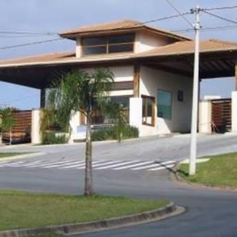 Comprar o produto de Terreno residencial á venda condomínio Reserva Santa Rosa Itatiba SP em Venda - Terrenos - Lotes em Itatiba, SP por Solutudo