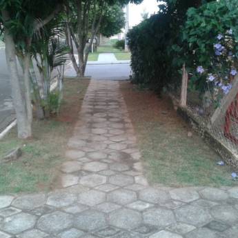 Comprar o produto de Manutenção de Jardim, limpeza de terrenos e podas em Outros Serviços em Bauru, SP por Solutudo