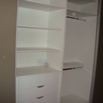 Comprar o produto de Portas em vidro na cor bege com TV embutida em Casa, Móveis e Decoração em Assis, SP por Solutudo