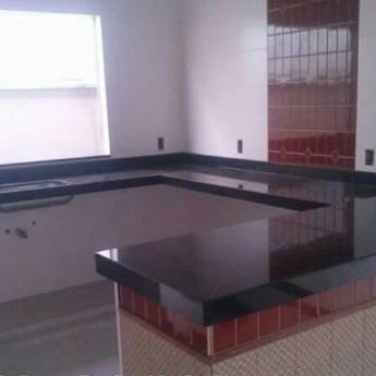 Comprar o produto de Bancada de mármore para área interna e externa  em Outros em Botucatu, SP por Solutudo