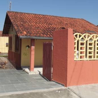 Comprar o produto de CA-019 Casa Praia das Palmeiras em Venda - Casas em Caraguatatuba, SP por Solutudo